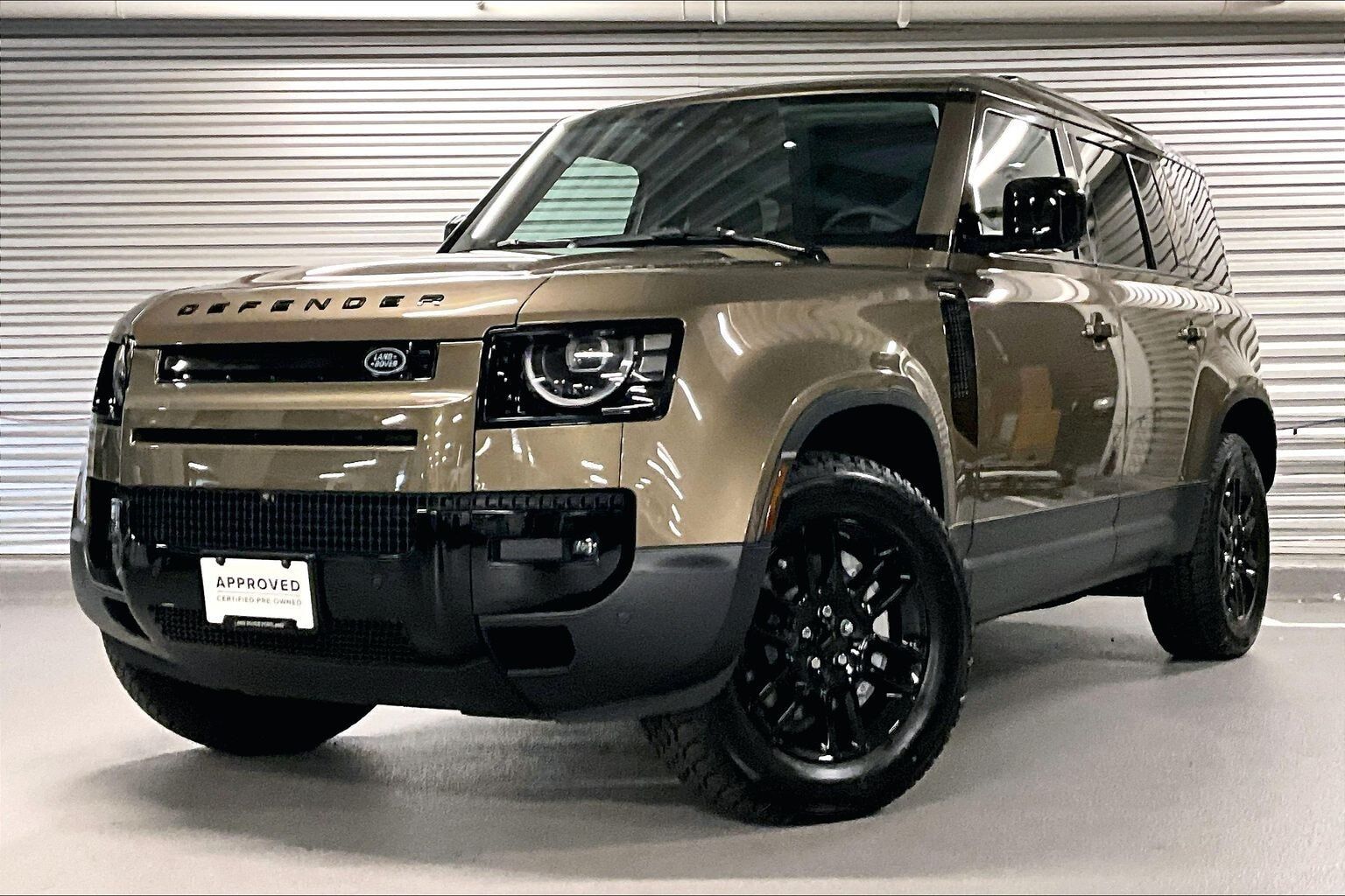 2026 LAND ROVER Defender