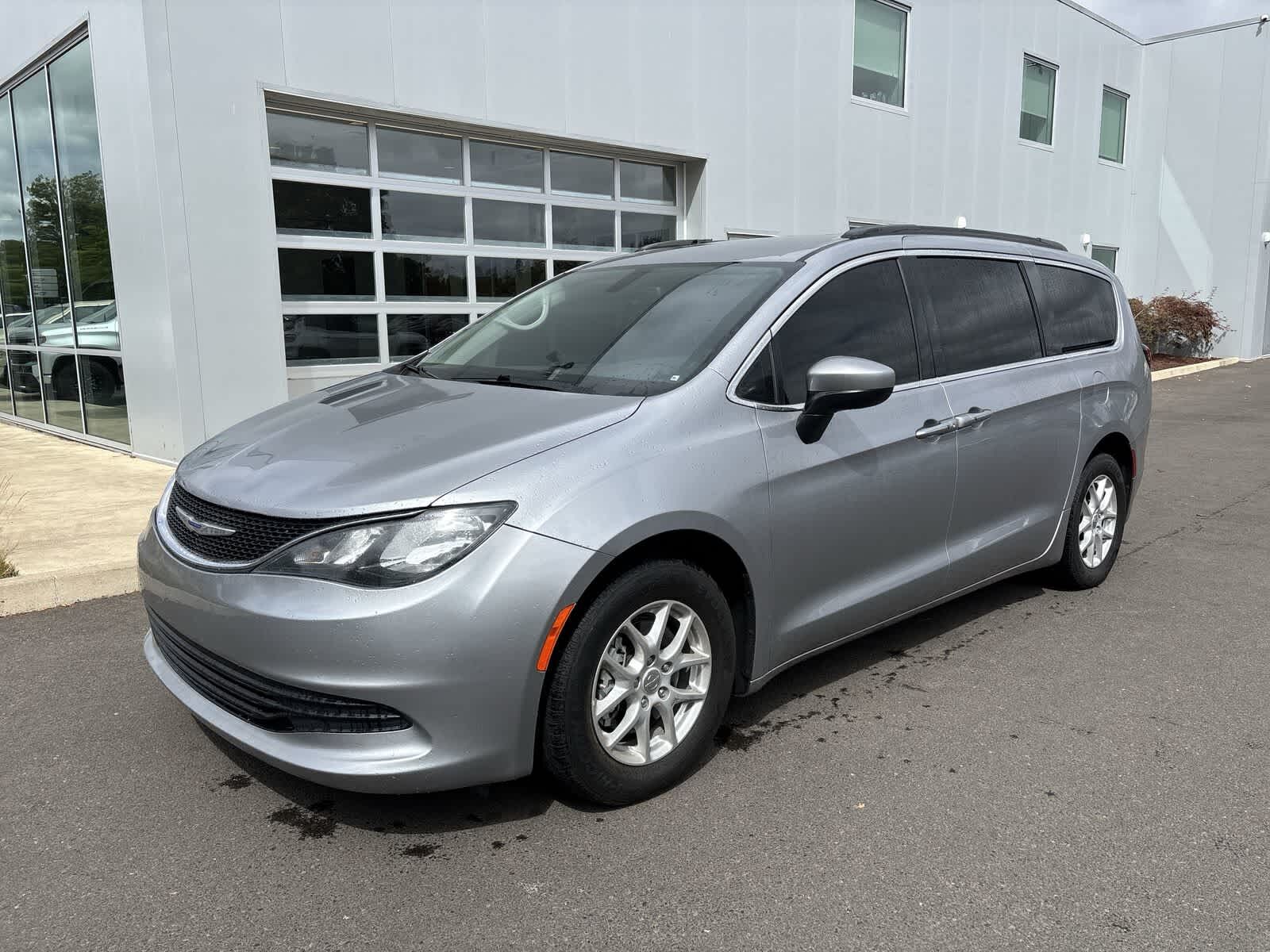 2020 CHRYSLER Voyager