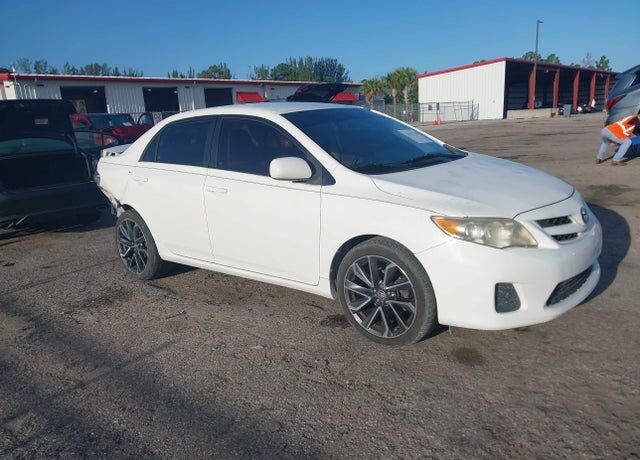 2011 TOYOTA Corolla