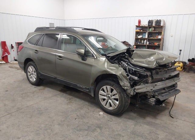 2018 SUBARU Outback