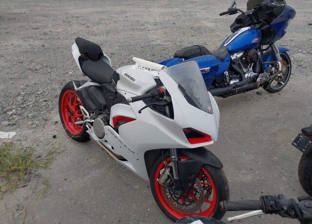 2023 DUCATI Superbike