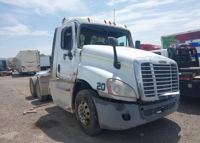 2018 FREIGHTLINER Cascadia