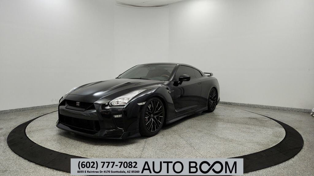 2020 NISSAN GT-R
