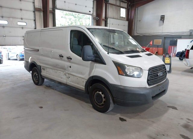 2015 FORD Transit