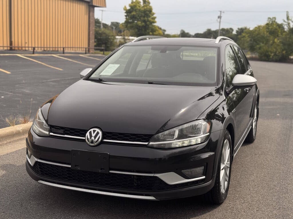 2018 VOLKSWAGEN Golf Alltrack