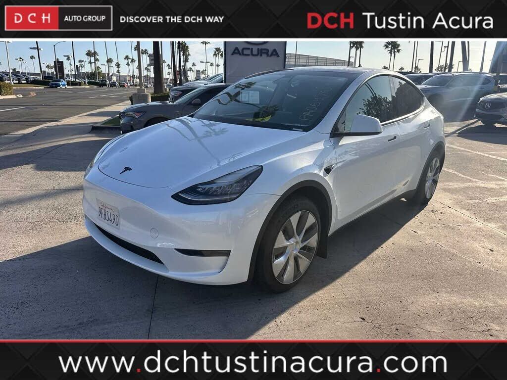2023 TESLA Model Y