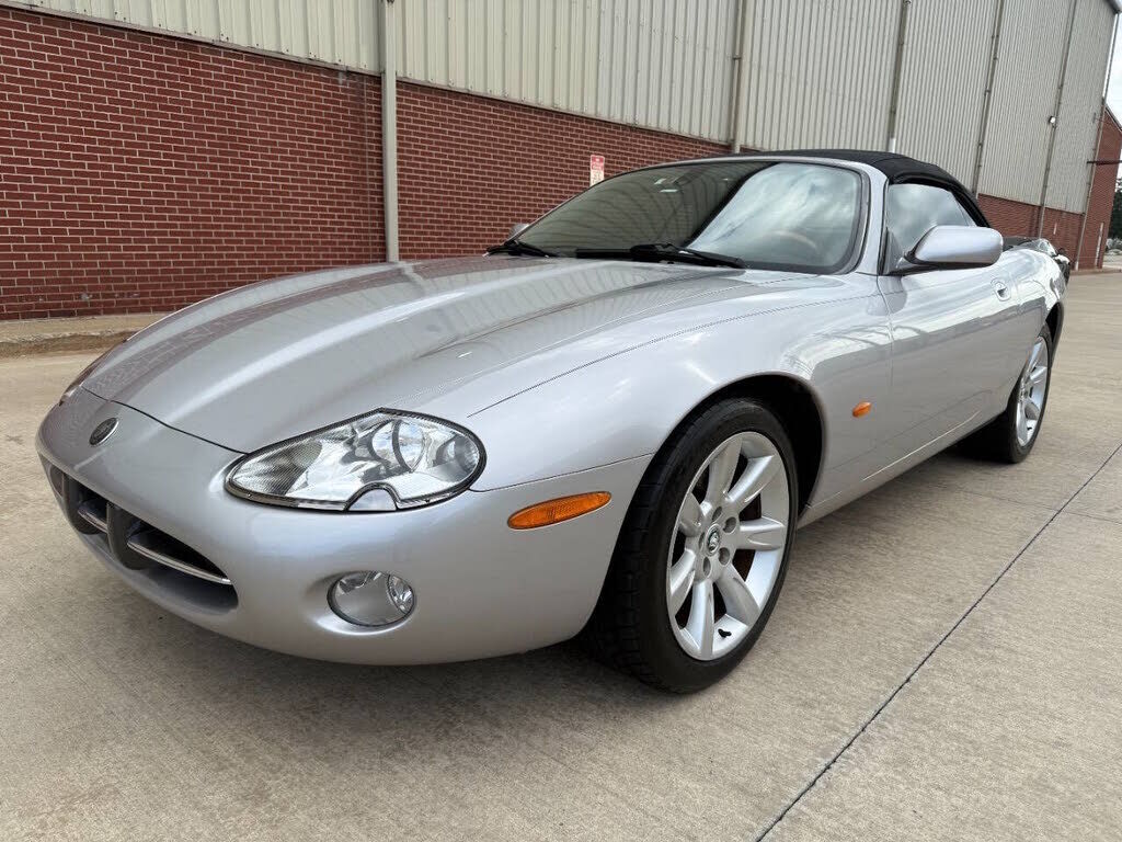 2004 JAGUAR XK8