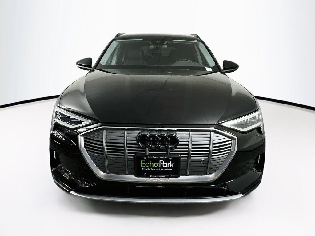 2022 Audi e-tron