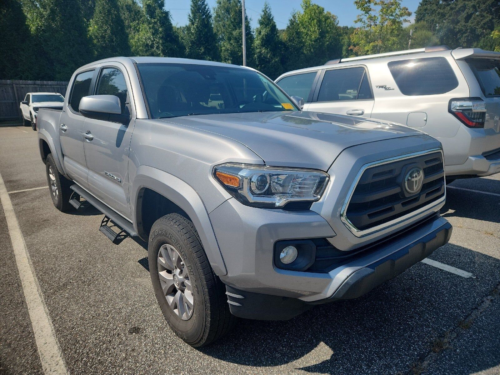 2018 TOYOTA Tacoma