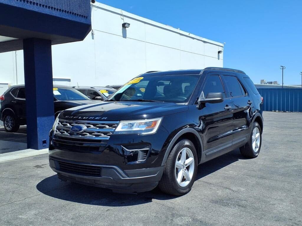 2018 FORD Explorer