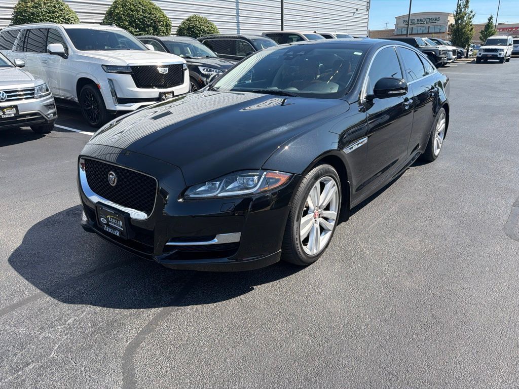 2019 JAGUAR XJ