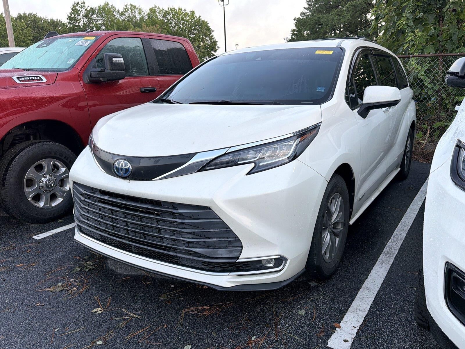 2021 TOYOTA Sienna