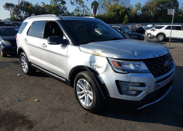 2017 FORD Explorer