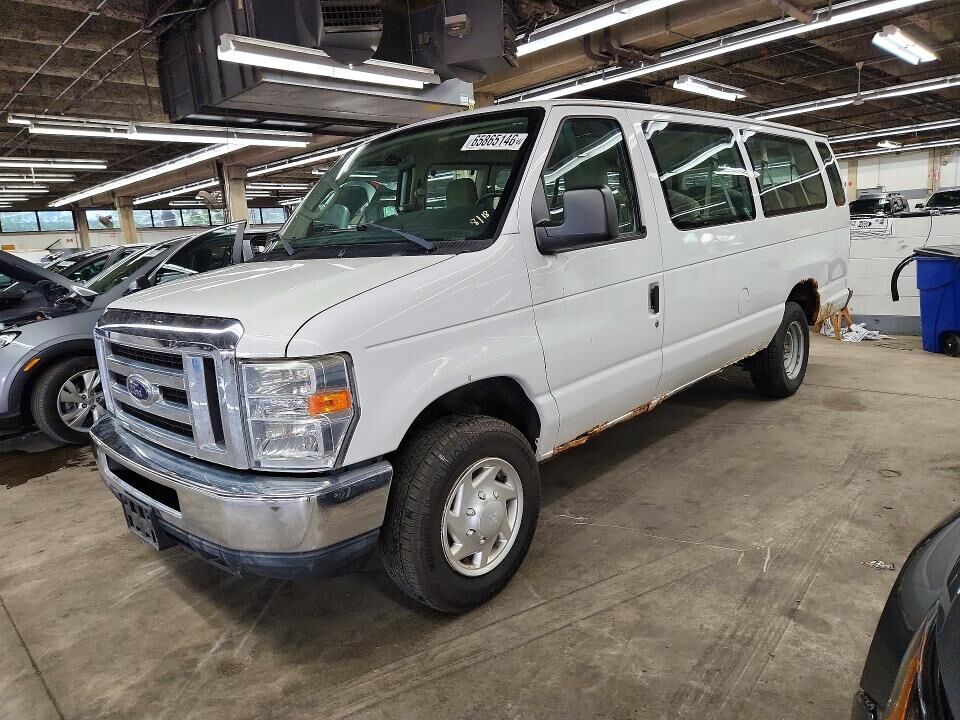 2011 FORD E-350
