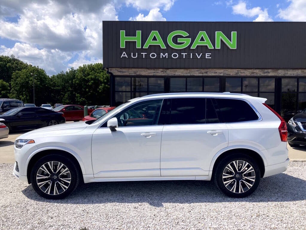2022 VOLVO XC90