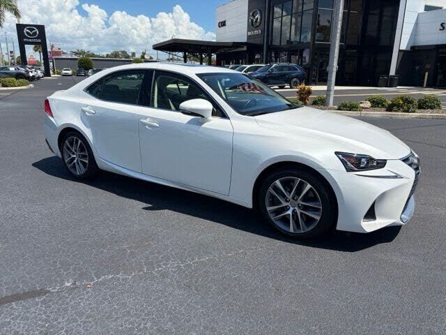 2020 LEXUS IS