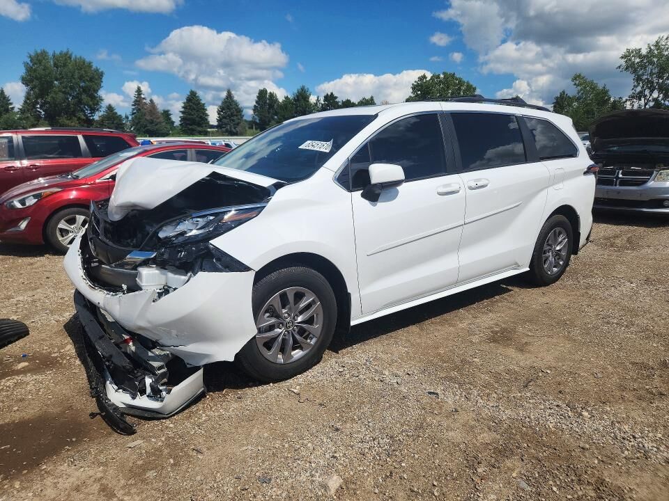 2025 TOYOTA Sienna