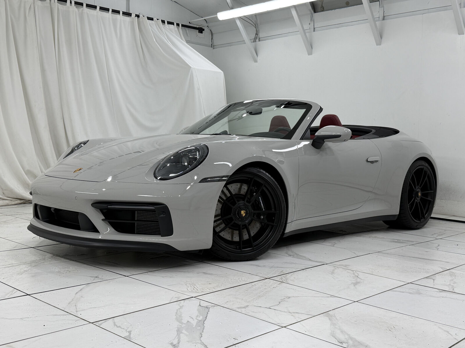 2024 PORSCHE 911