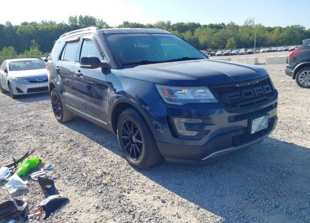 2017 FORD Explorer