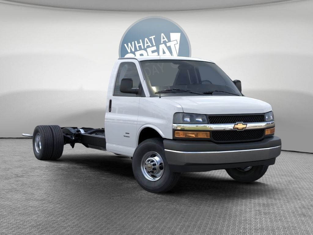 2026 CHEVROLET Express