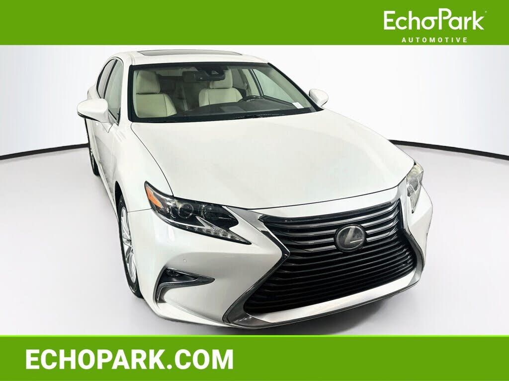 2017 LEXUS ES