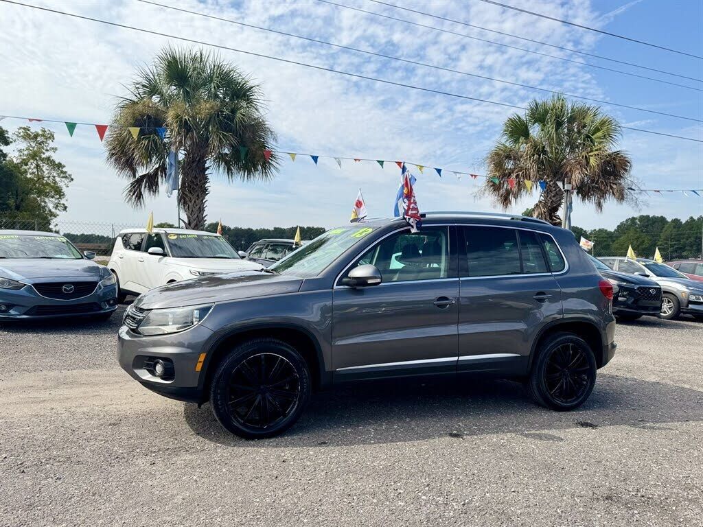 2013 VOLKSWAGEN Tiguan