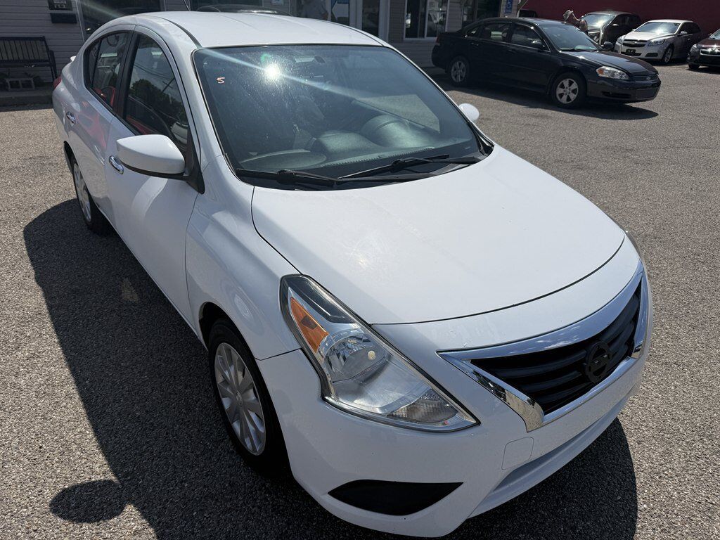 2016 NISSAN Versa