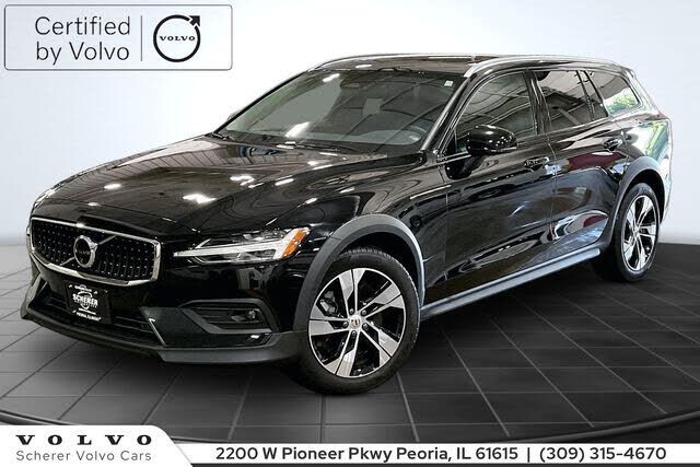 2024 VOLVO V60CC