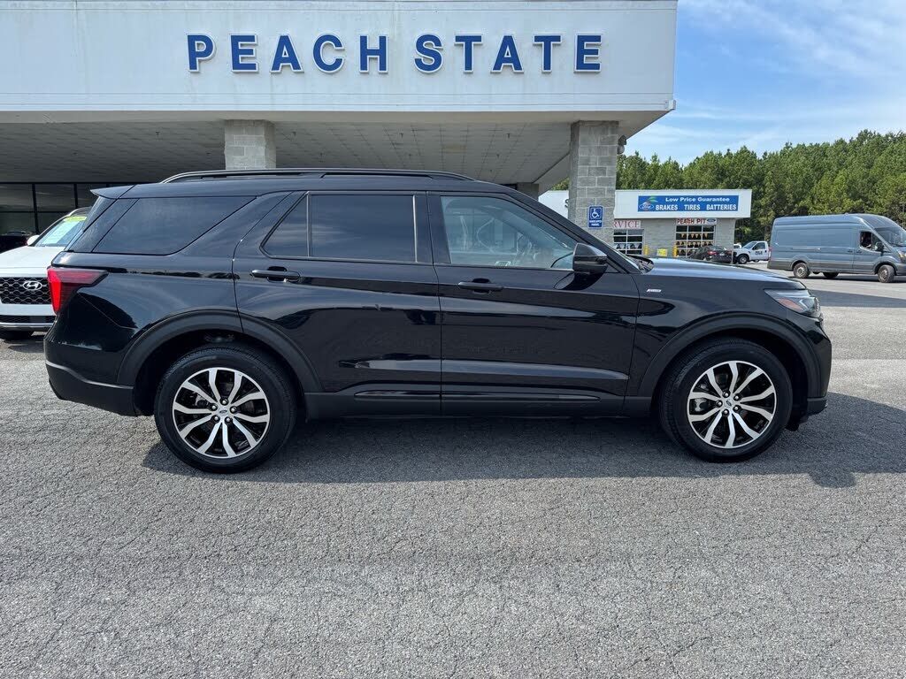 2025 FORD Explorer