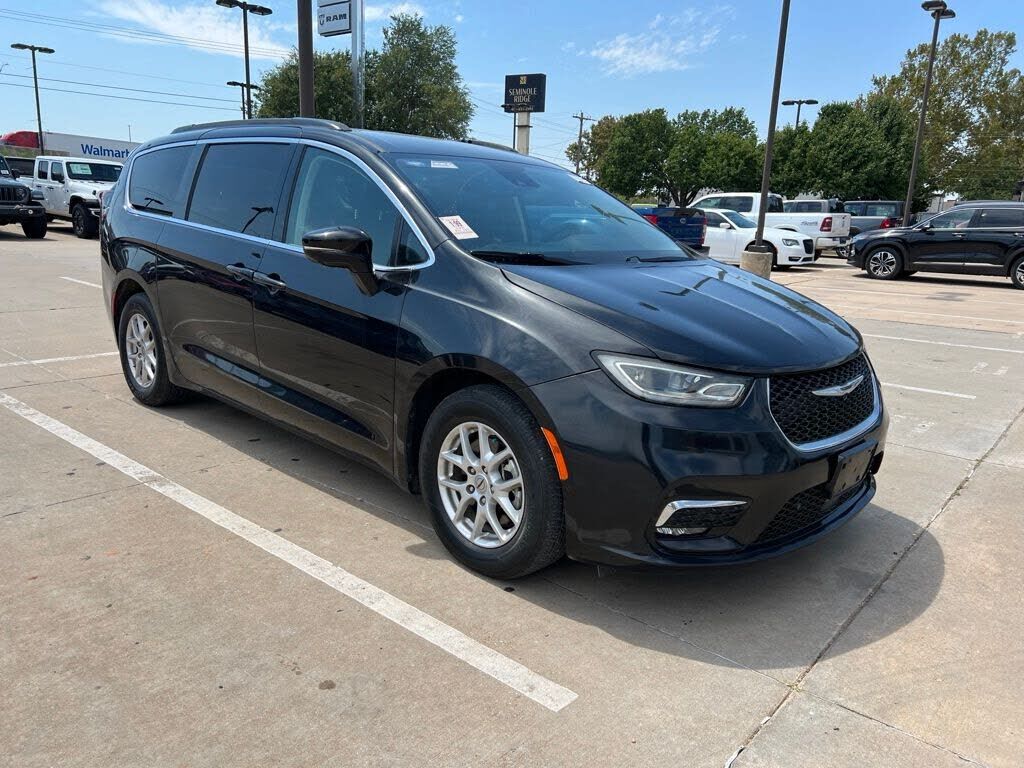 2022 CHRYSLER Pacifica