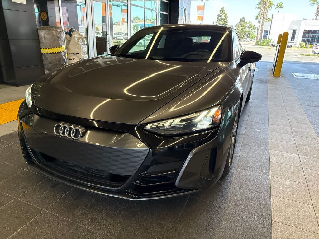2022 Audi e-tron