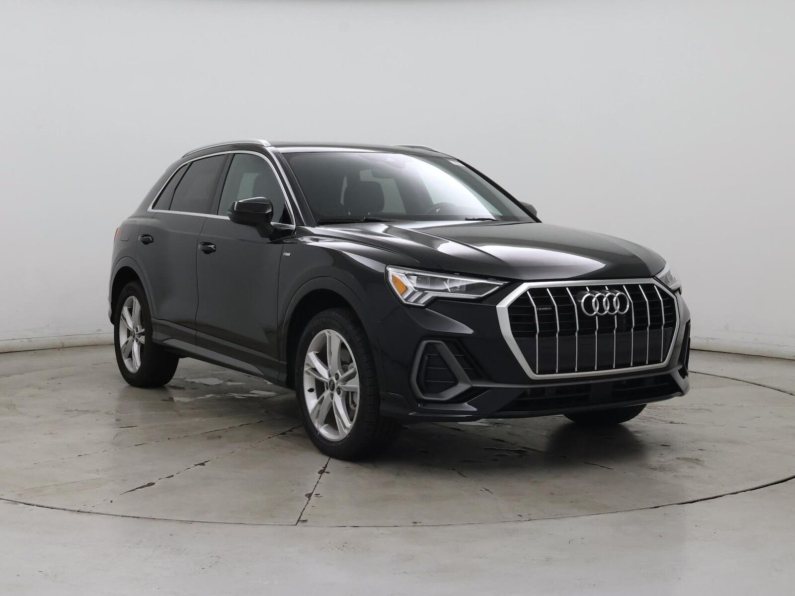 2023 Audi Q3