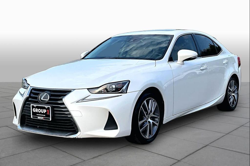 2018 LEXUS IS
