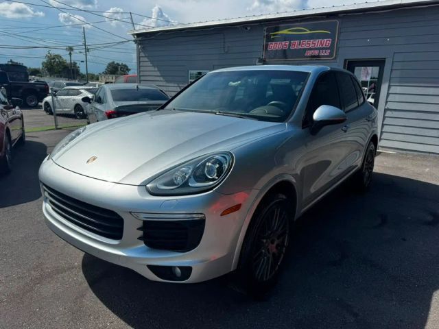 2017 PORSCHE Cayenne