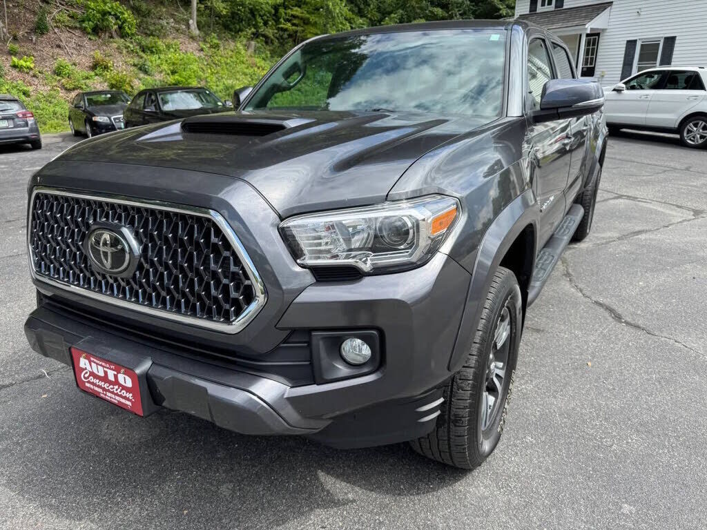 2019 TOYOTA Tacoma