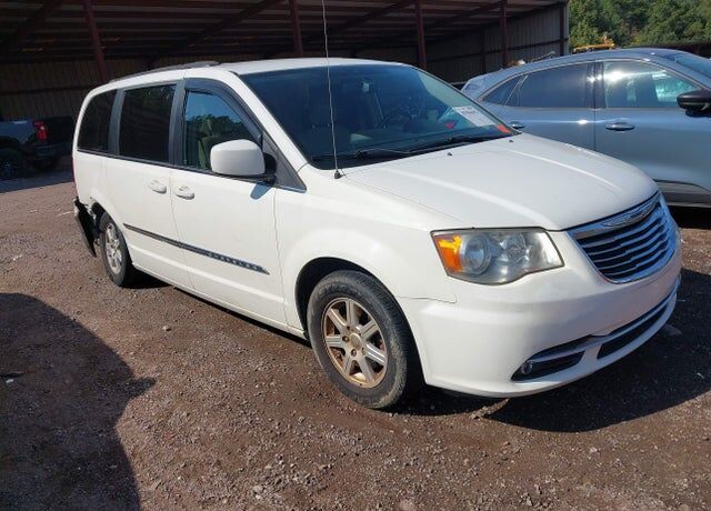 2011 CHRYSLER Town and Country