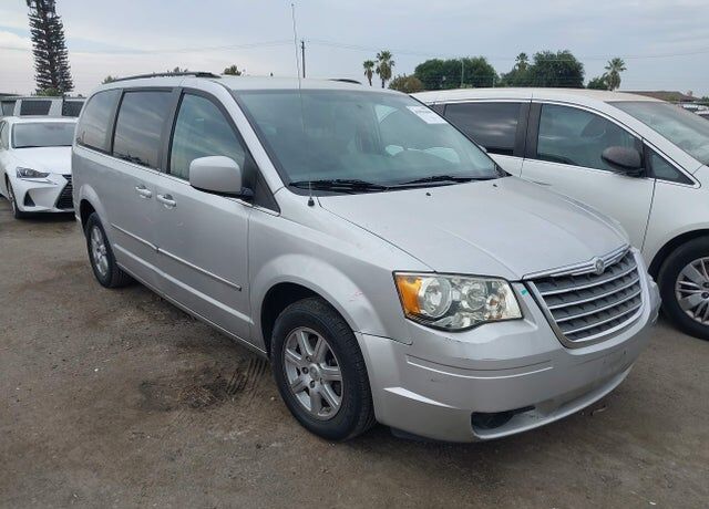 2010 CHRYSLER Town and Country