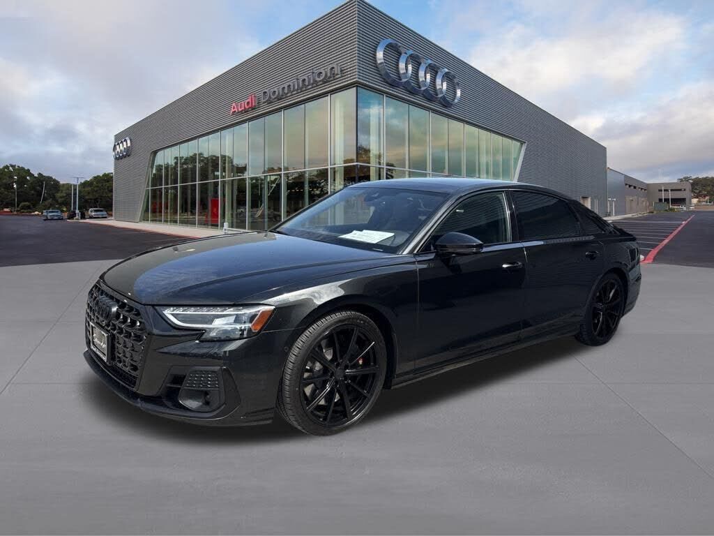 2023 AUDI S8
