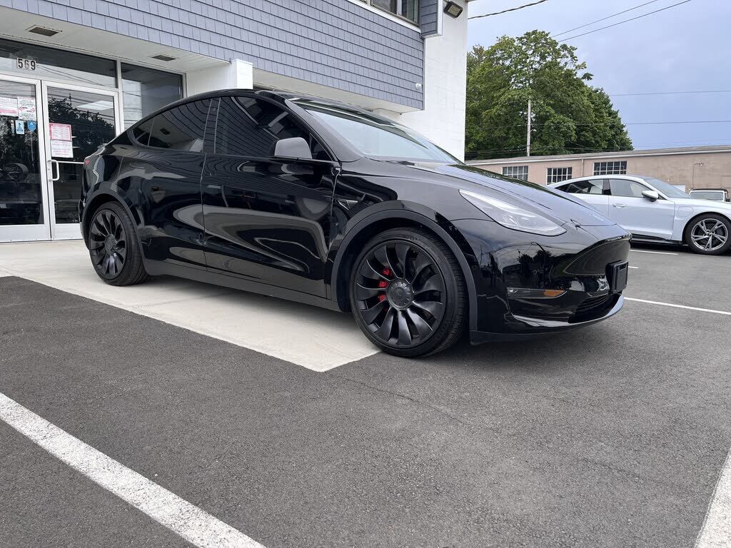 2022 TESLA Model Y