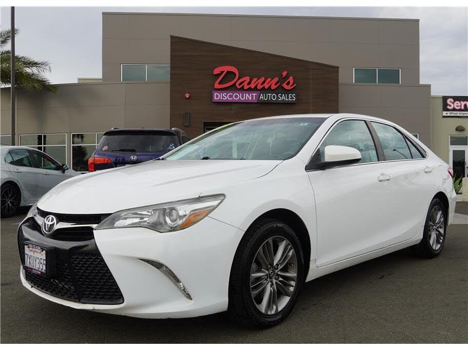 2017 TOYOTA Camry