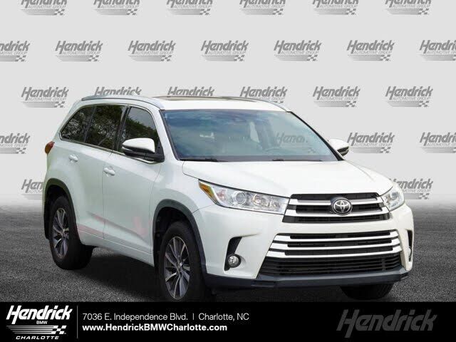 2017 TOYOTA Highlander