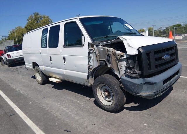 2012 FORD E-350