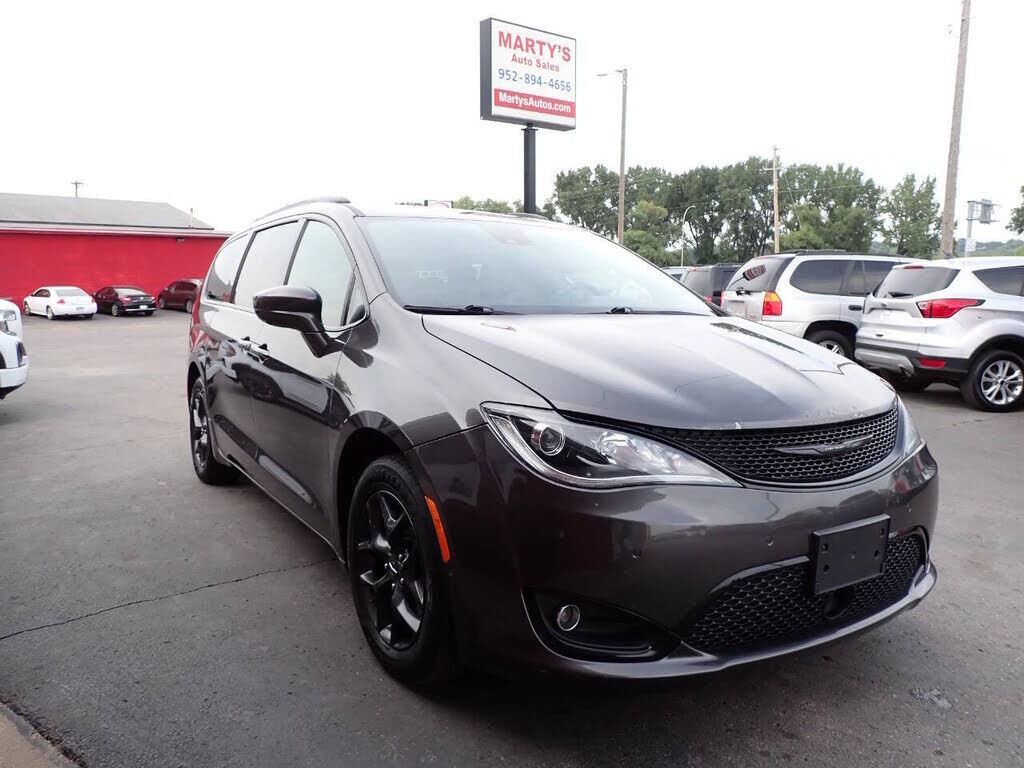 2019 CHRYSLER Pacifica