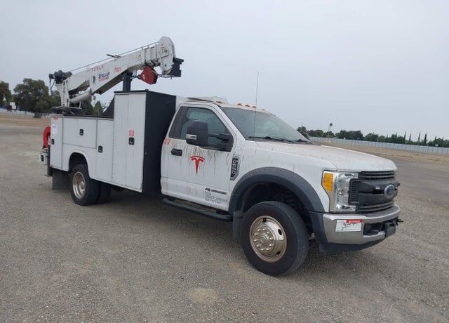 2017 FORD F-550