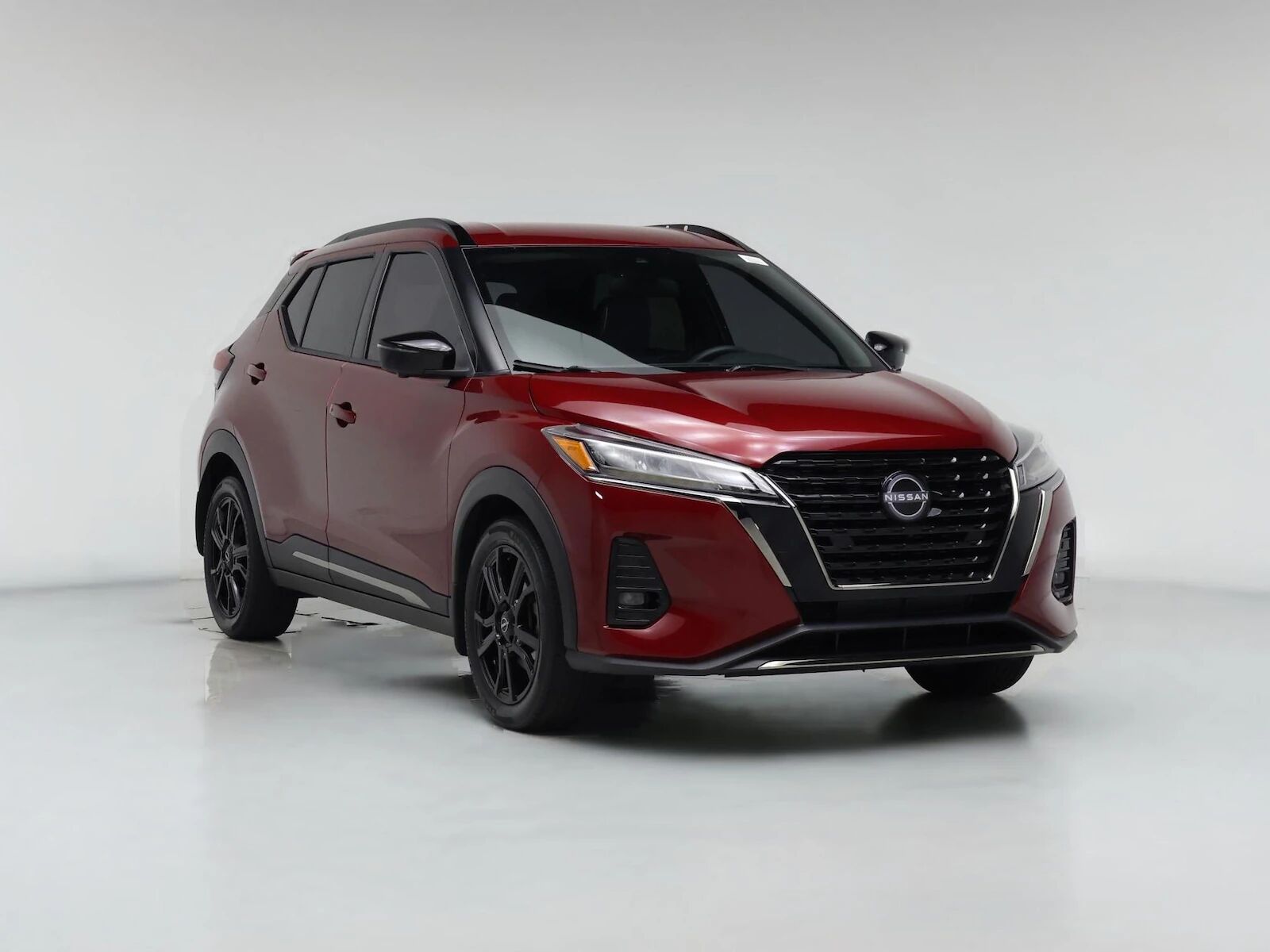2023 NISSAN Kicks