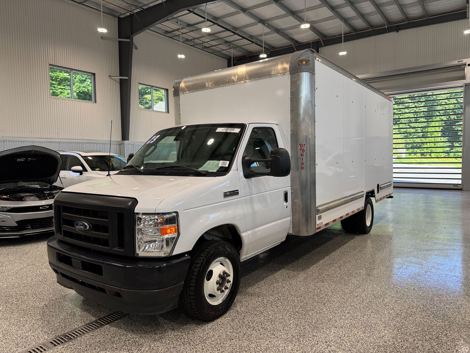 2023 FORD E-350