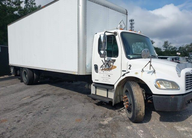 2005 FREIGHTLINER M2