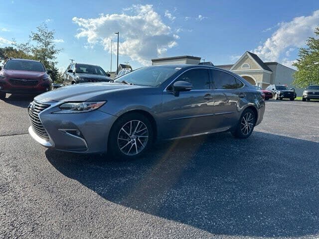 2017 LEXUS ES