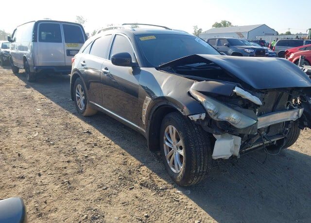2011 INFINITI FX35