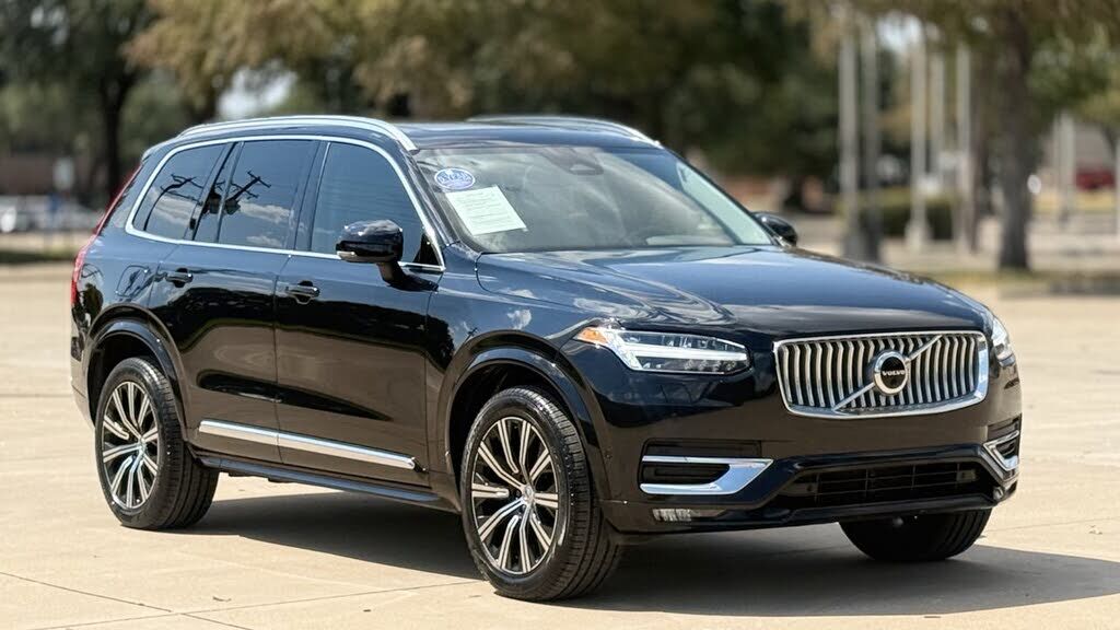 2023 VOLVO XC90